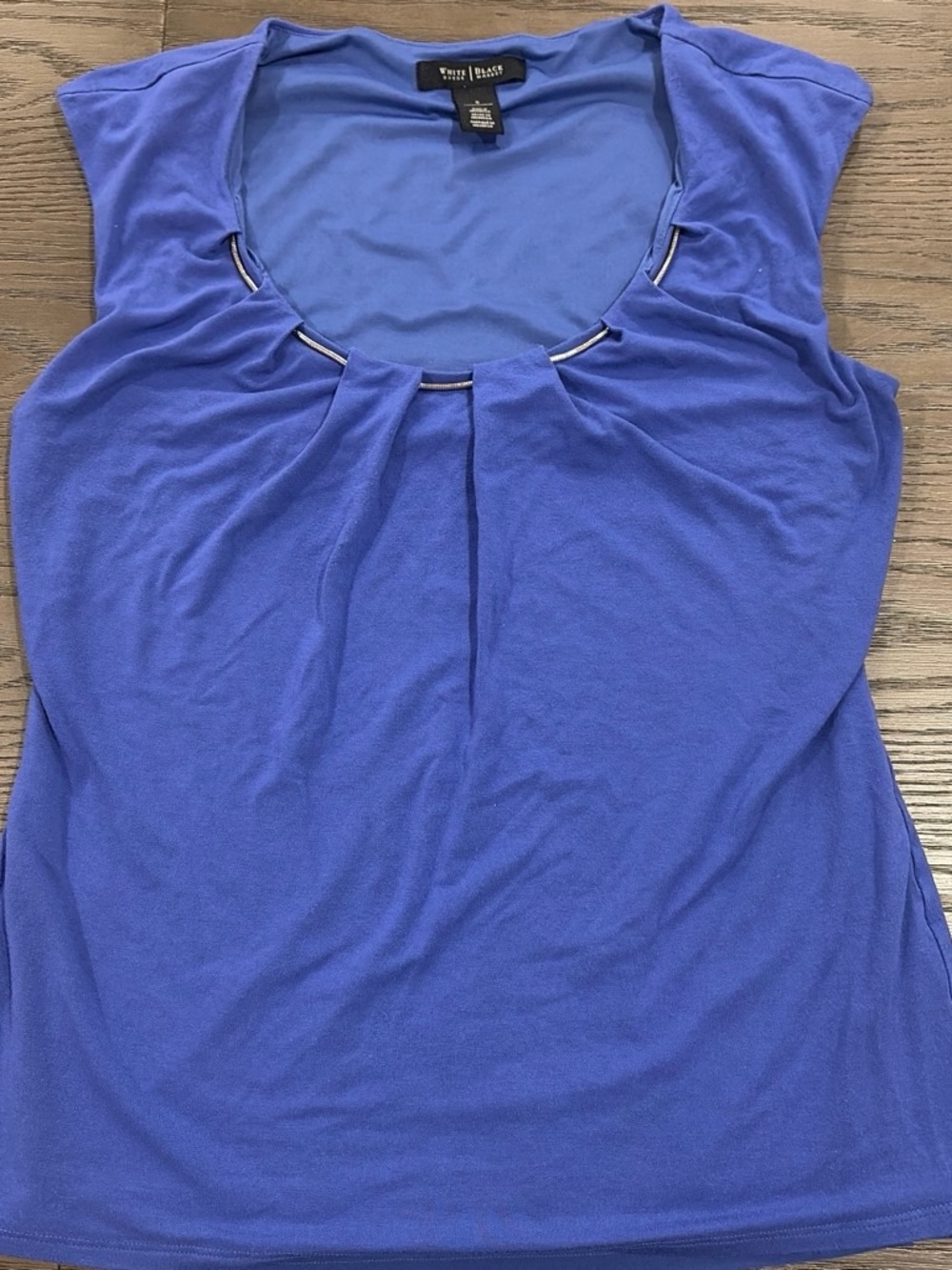 White House Black Market Blue Scoop Neck Sleeveless Top with Metal Accents small